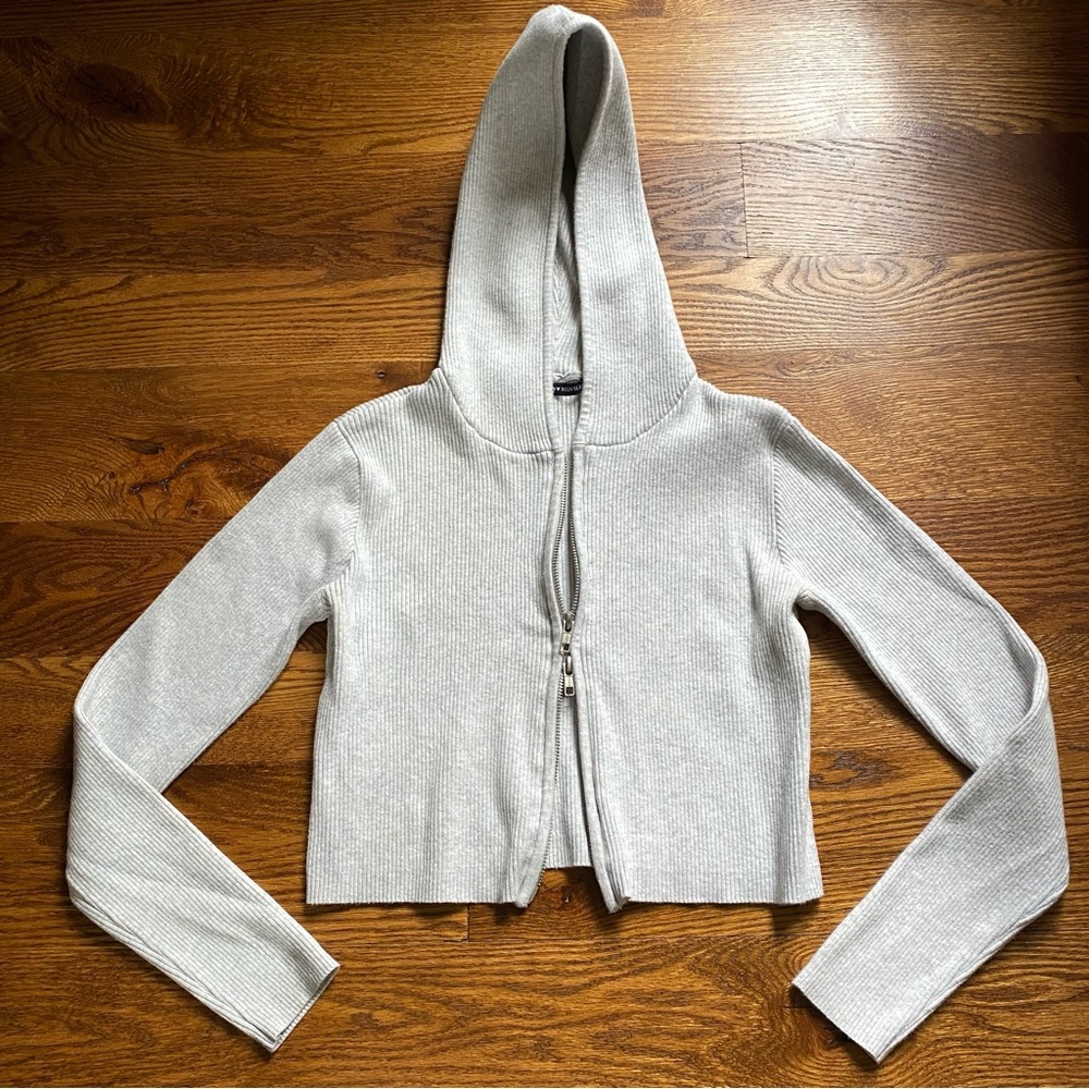 Brandy Melville grey zip up